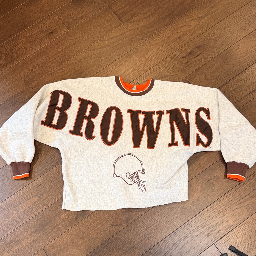 Legends Gray and Orange Browns Sweatshirt Cropped - Medium - C27-048